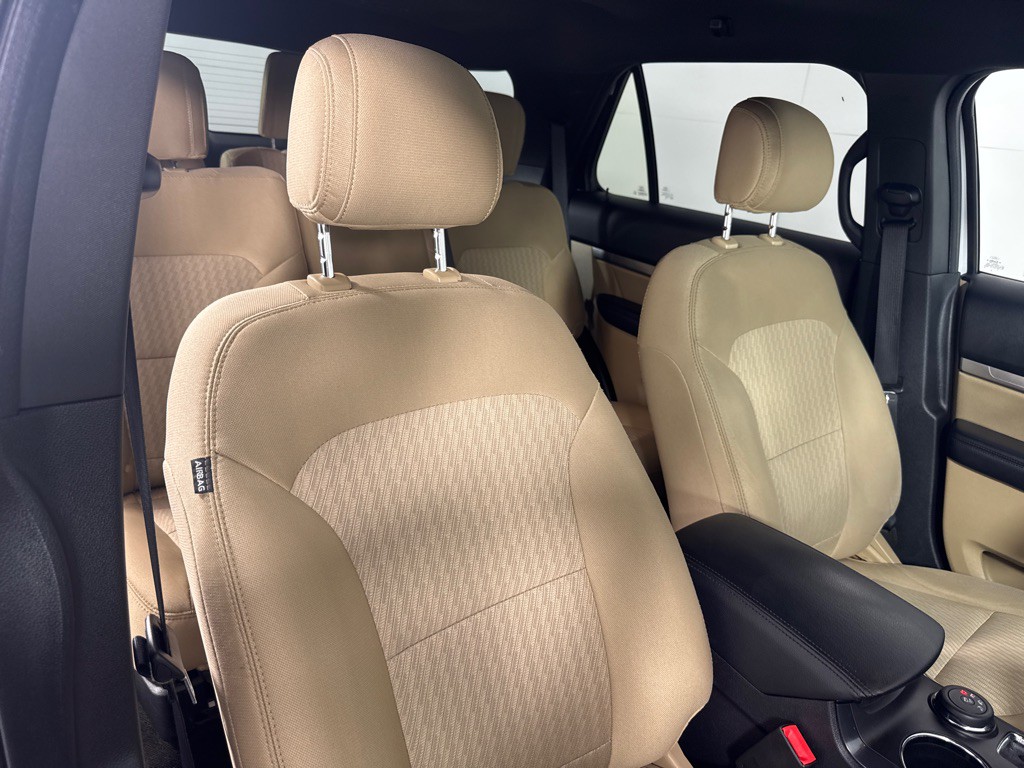 2017 Ford Explorer Image 26
