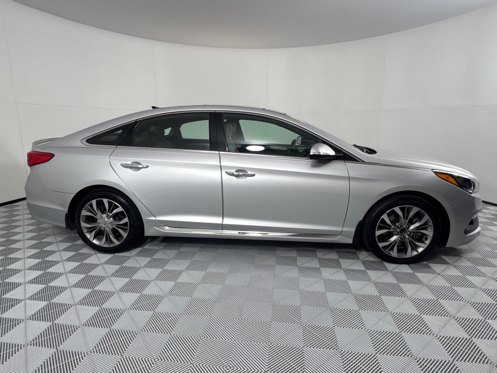 2015 Hyundai Sonata Image 4