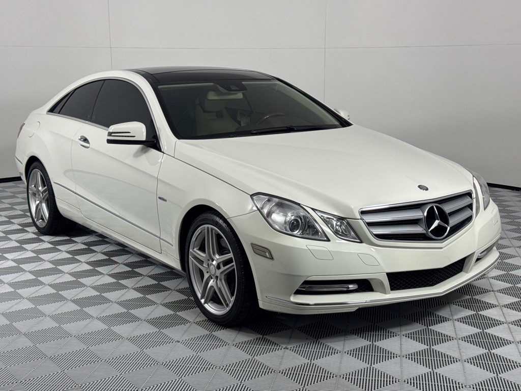 2012 Mercedes-Benz E-Class Image 3