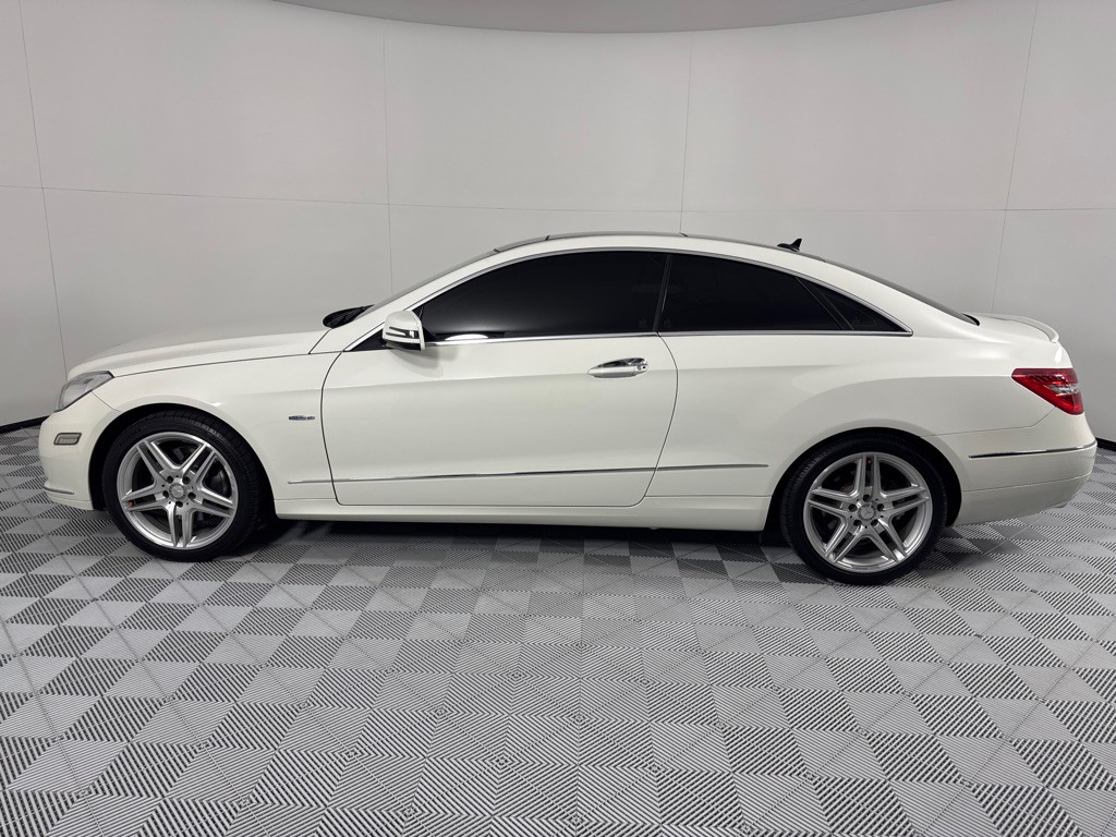 2012 Mercedes-Benz E-Class Image 9
