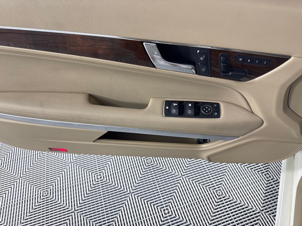2012 Mercedes-Benz E-Class Image 13