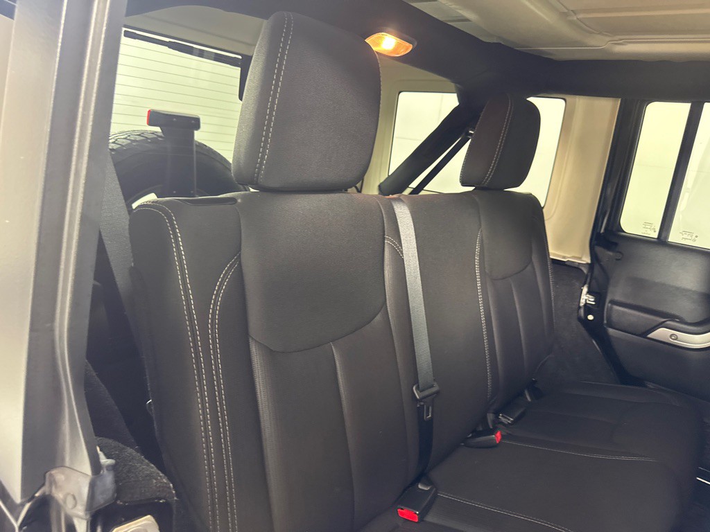 2014 Jeep Wrangler Unlimited Image 21