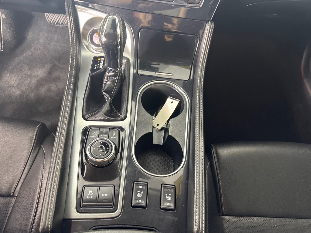 2020 Nissan Maxima Image 18