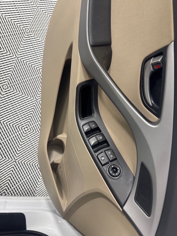 2015 Hyundai Elantra Image 12