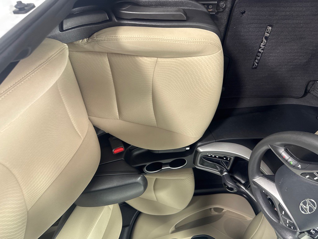 2015 Hyundai Elantra Image 13