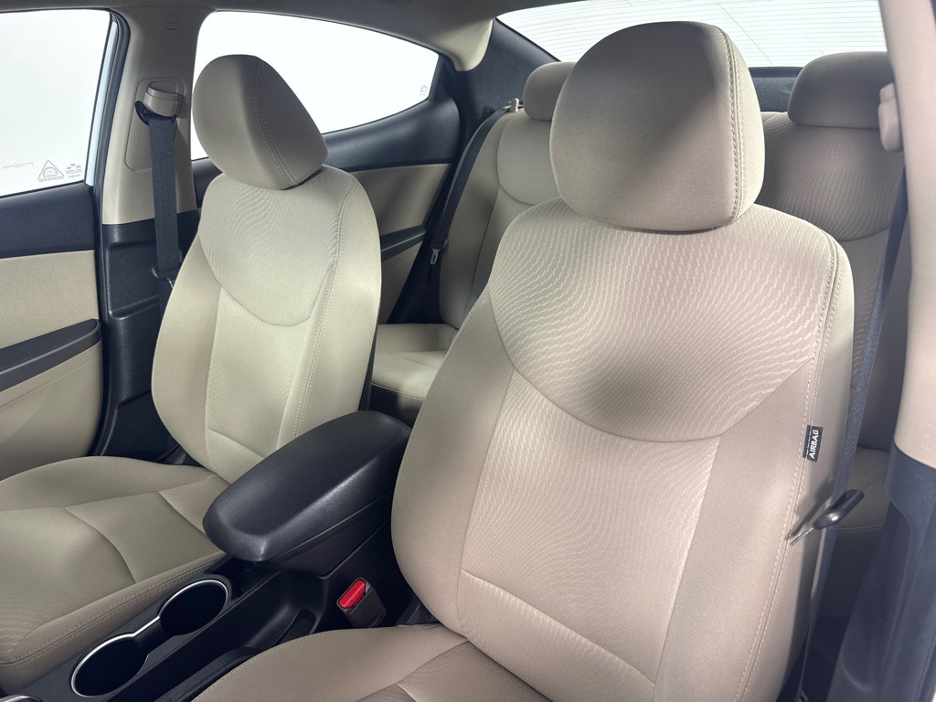 2015 Hyundai Elantra Image 14