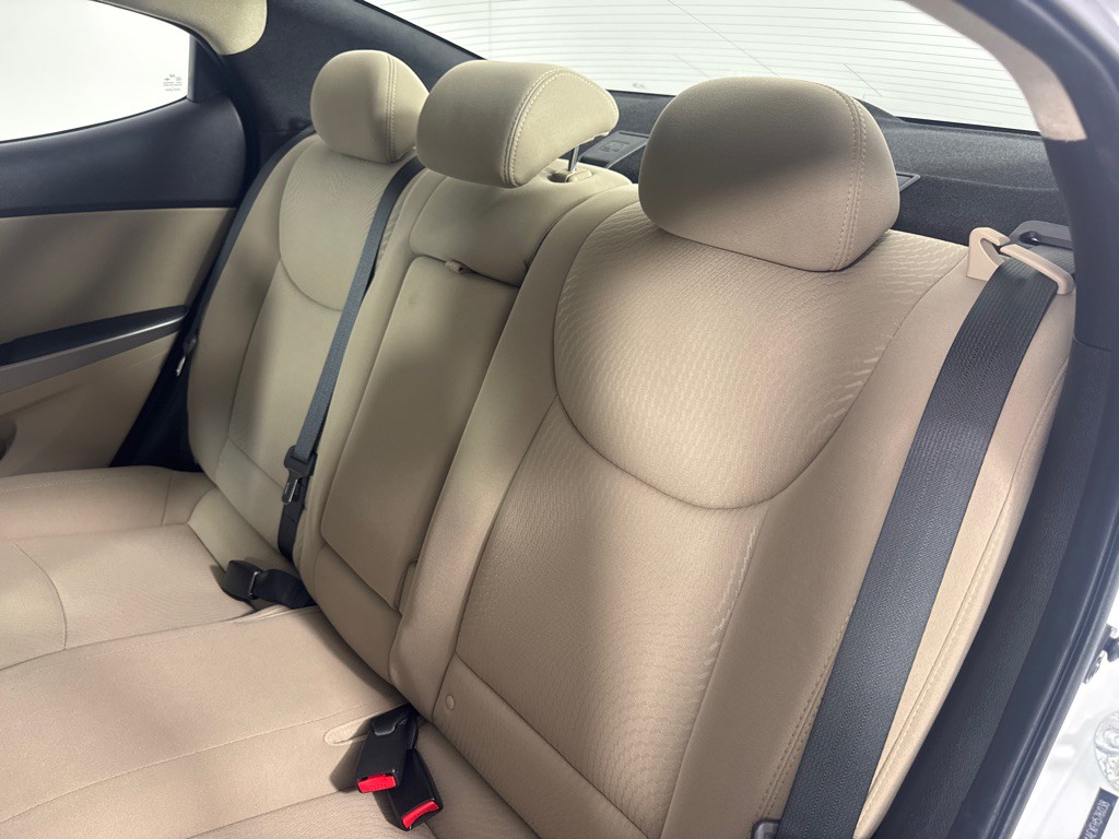 2015 Hyundai Elantra Image 21