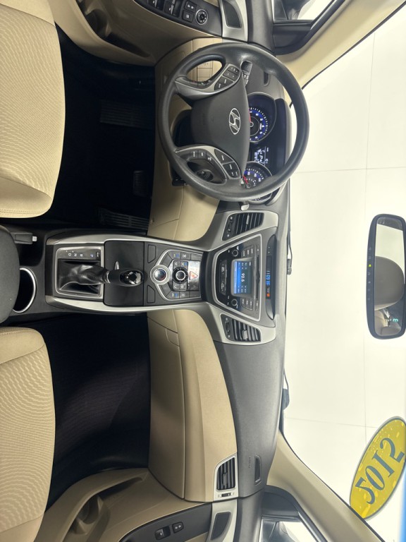 2015 Hyundai Elantra Image 26