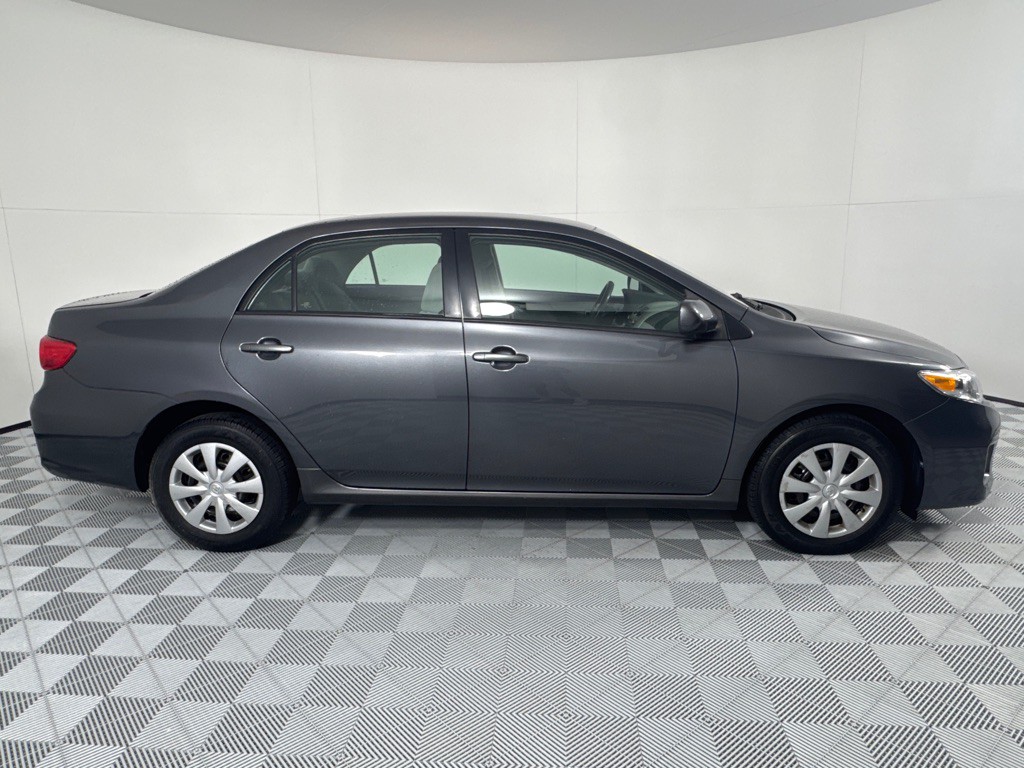 2011 Toyota Corolla Image 4