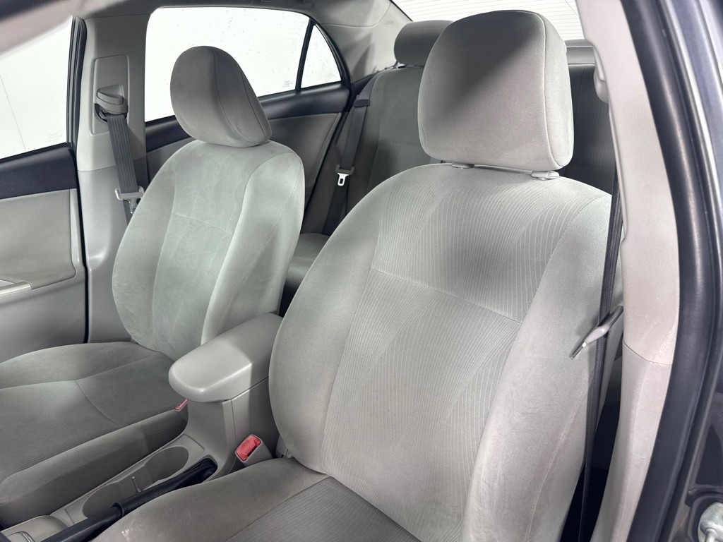 2011 Toyota Corolla Image 13