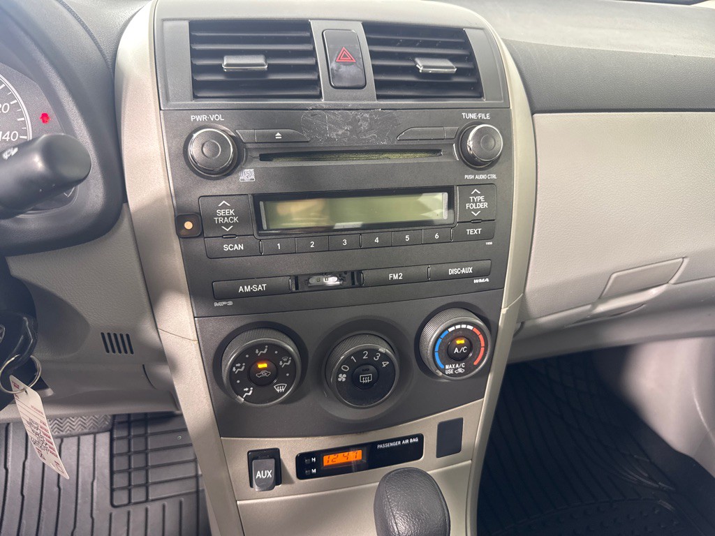 2011 Toyota Corolla Image 16