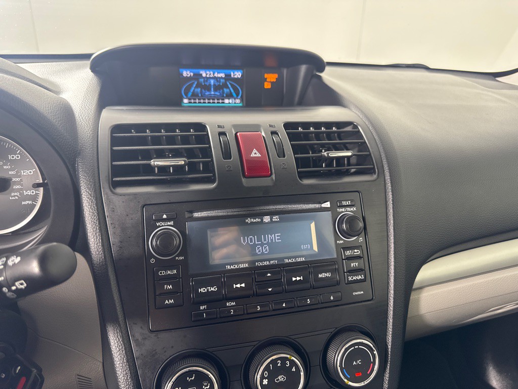 2015 Subaru Forester Image 18