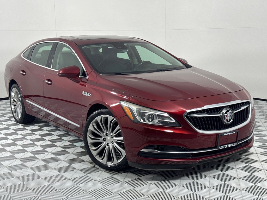 2017 Buick Lacrosse Image 2