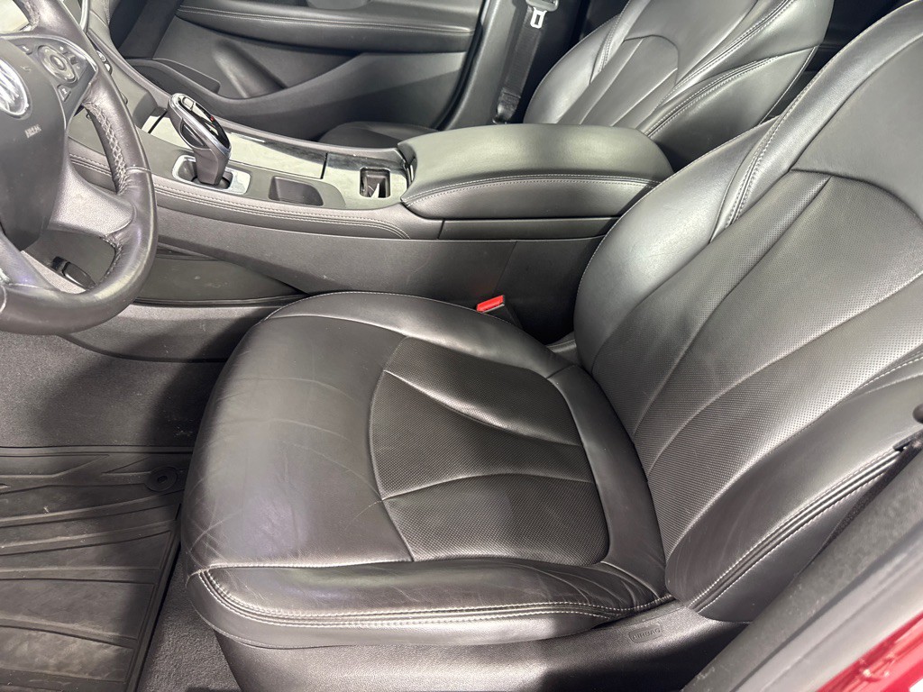 2017 Buick Lacrosse Image 13