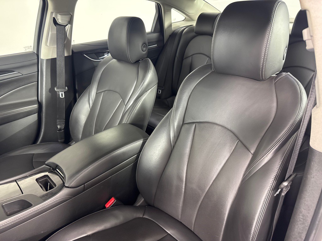 2017 Buick Lacrosse Image 14