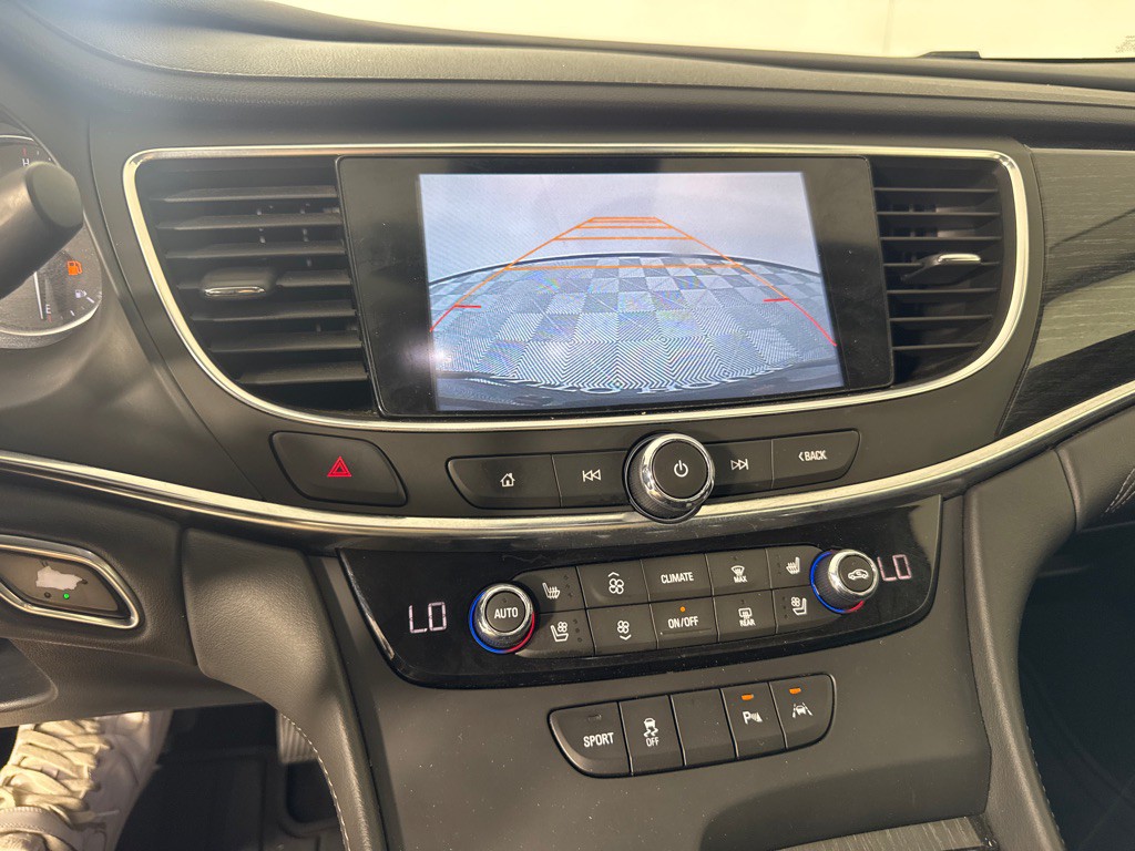 2017 Buick Lacrosse Image 19