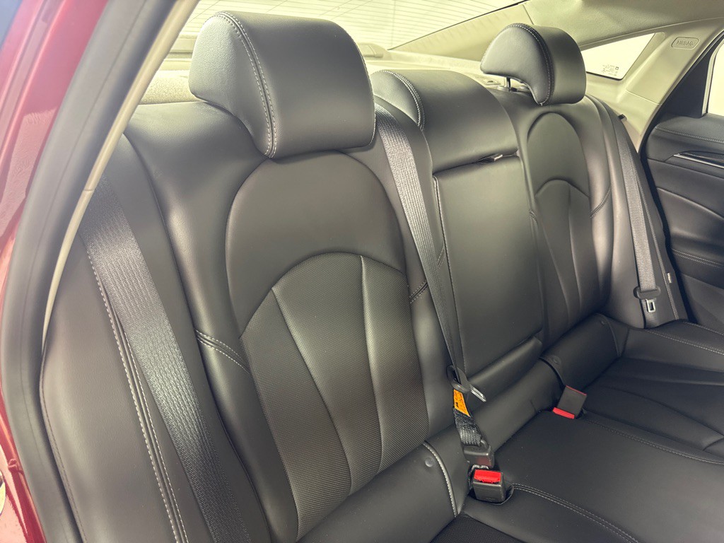 2017 Buick Lacrosse Image 24