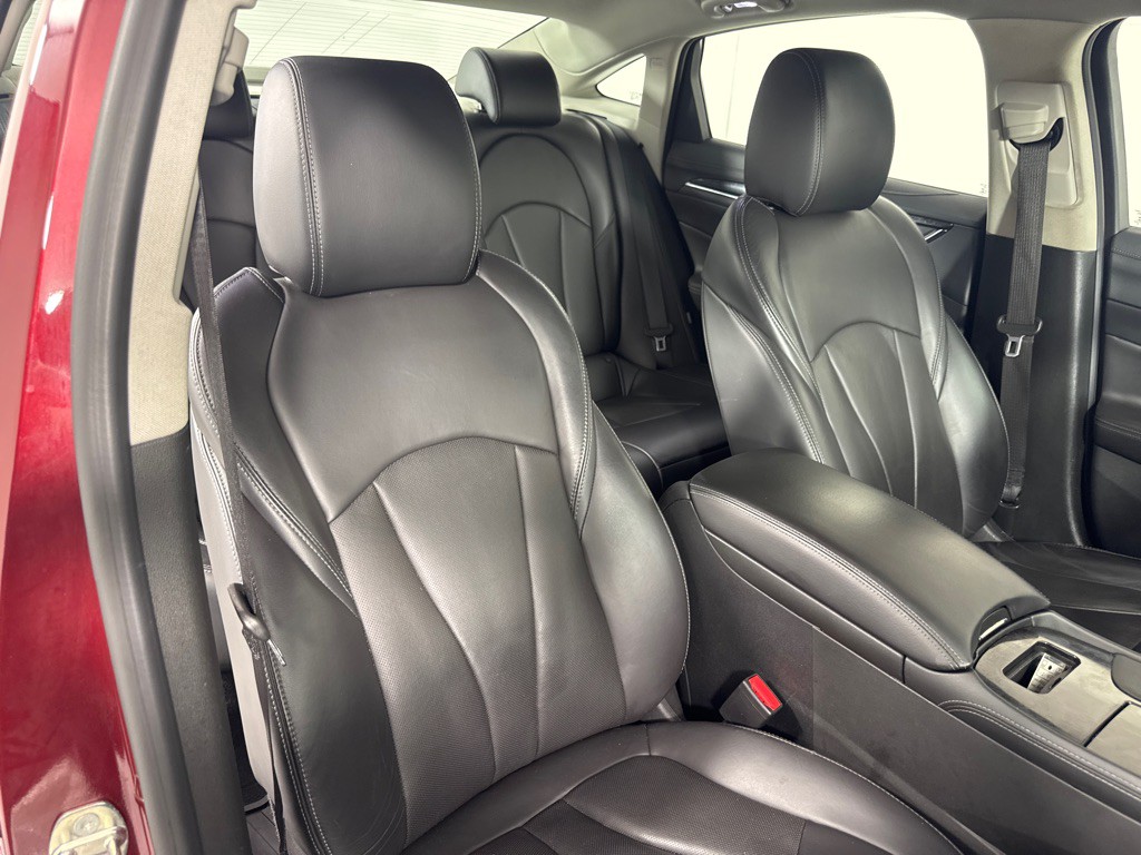 2017 Buick Lacrosse Image 26