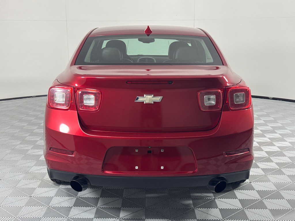 2013 Chevrolet Malibu Image 4