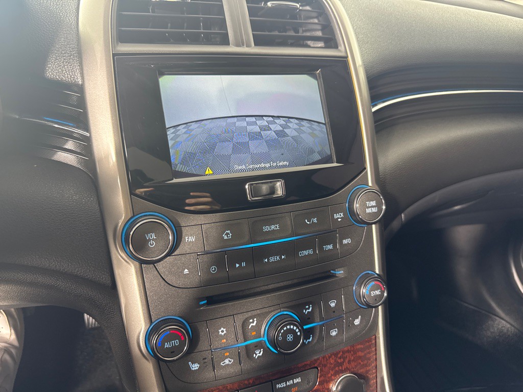 2013 Chevrolet Malibu Image 18