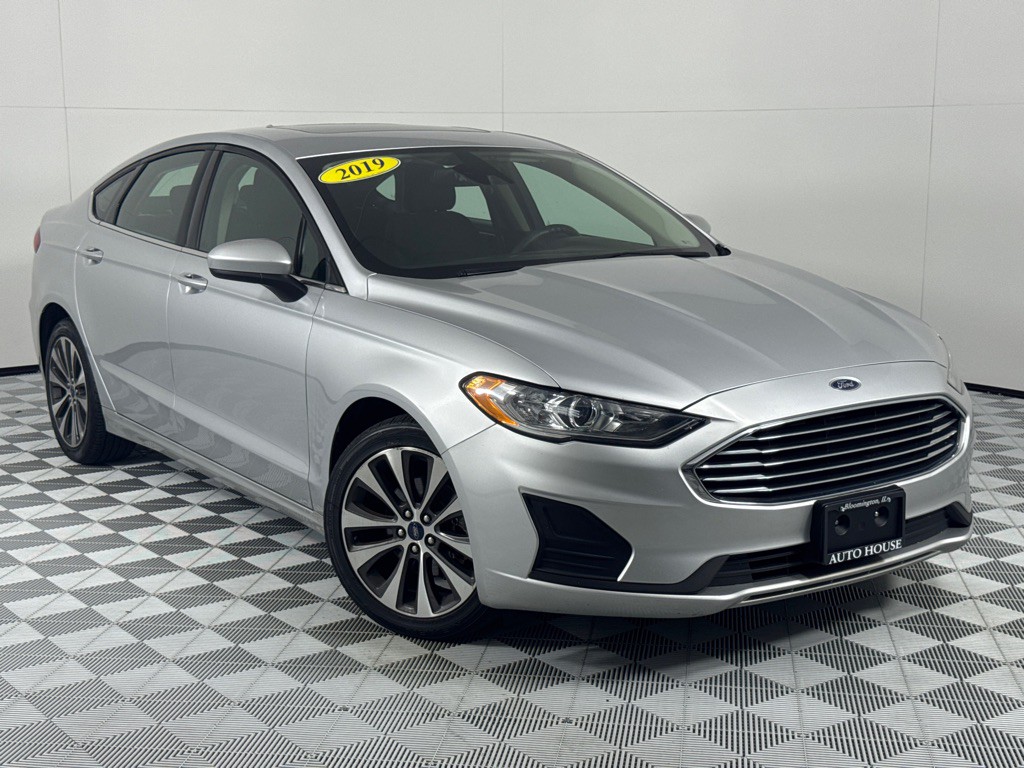 2019 Ford Fusion Image 2