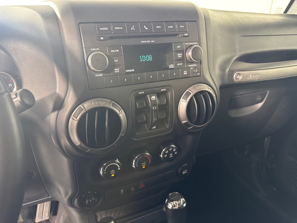 2017 Jeep Wrangler Unlimited Image 14