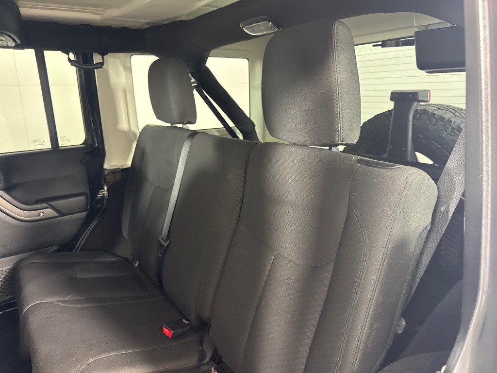 2017 Jeep Wrangler Unlimited Image 17