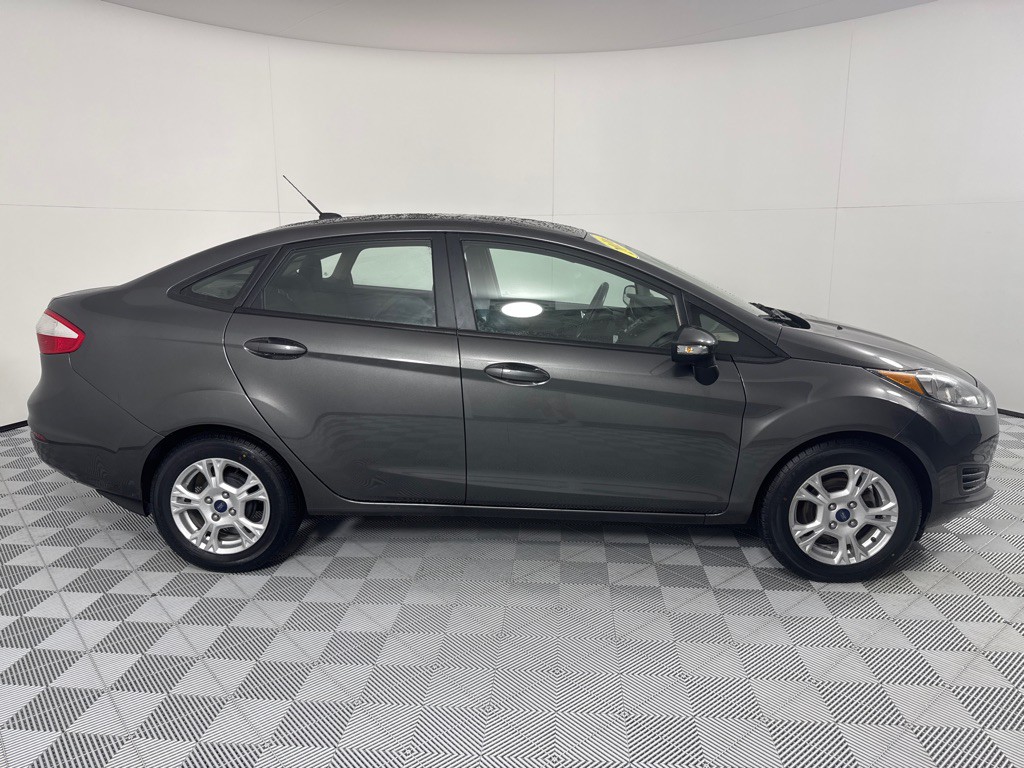 2016 Ford Fiesta Image 4