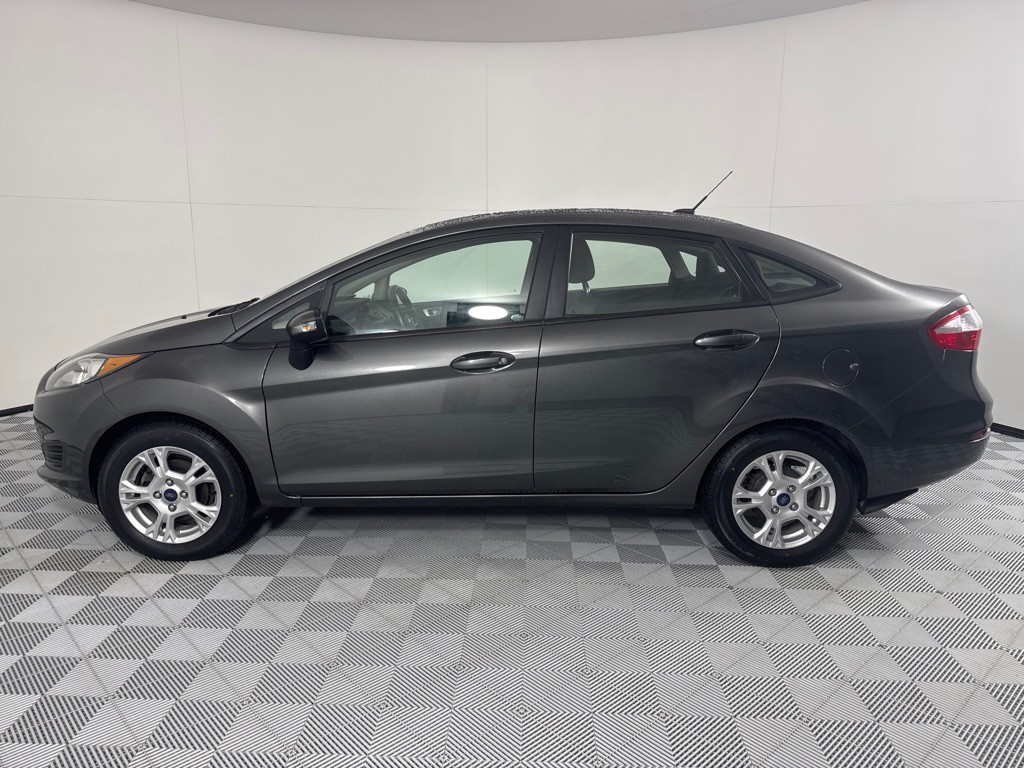 2016 Ford Fiesta Image 9
