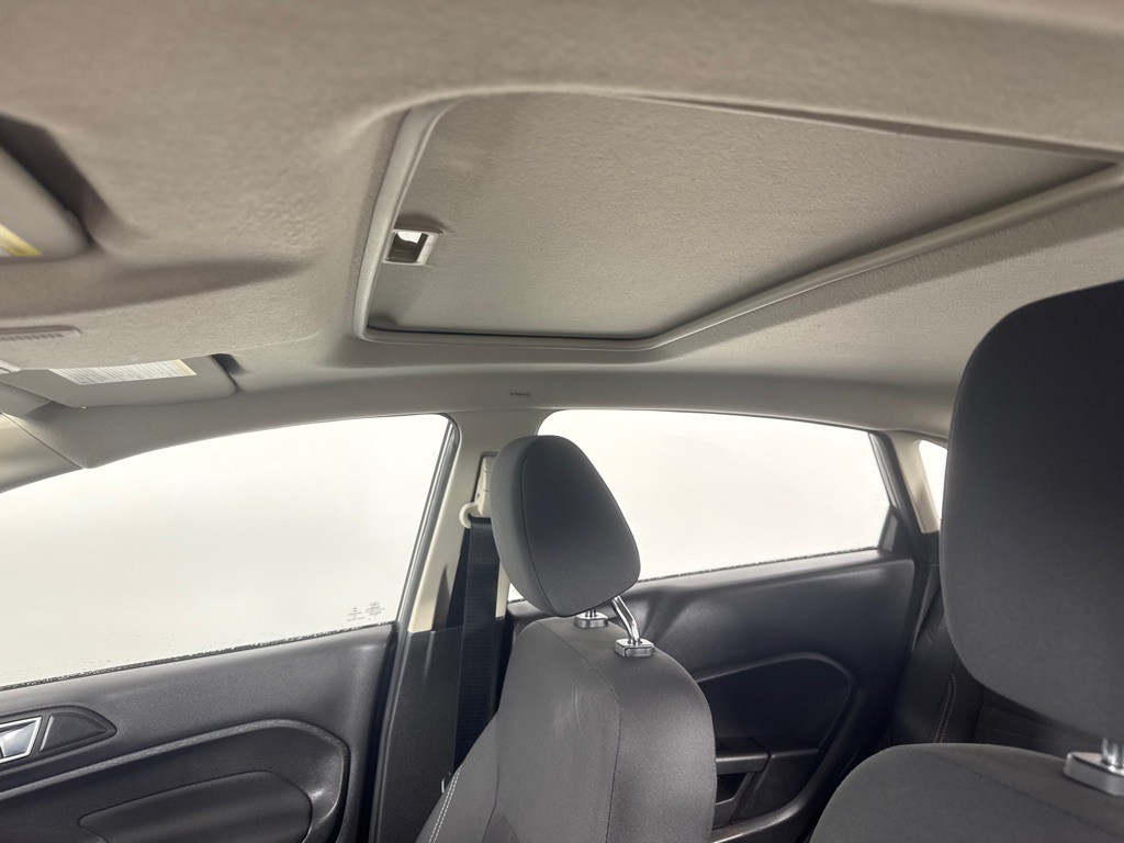 2016 Ford Fiesta Image 16