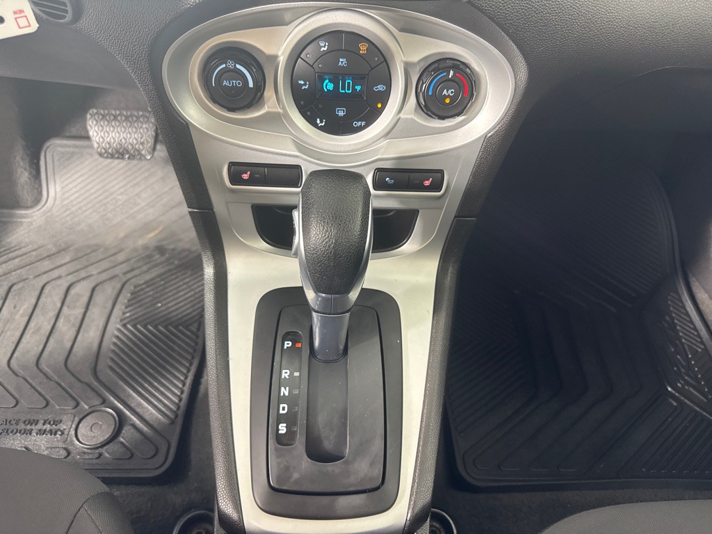 2016 Ford Fiesta Image 20