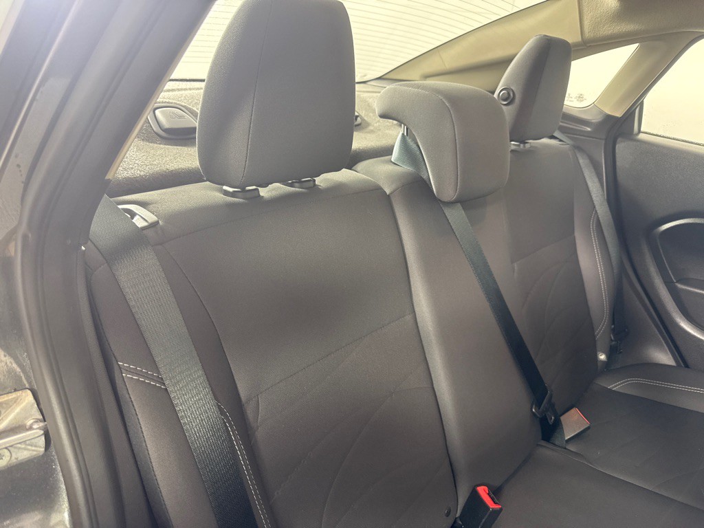 2016 Ford Fiesta Image 24