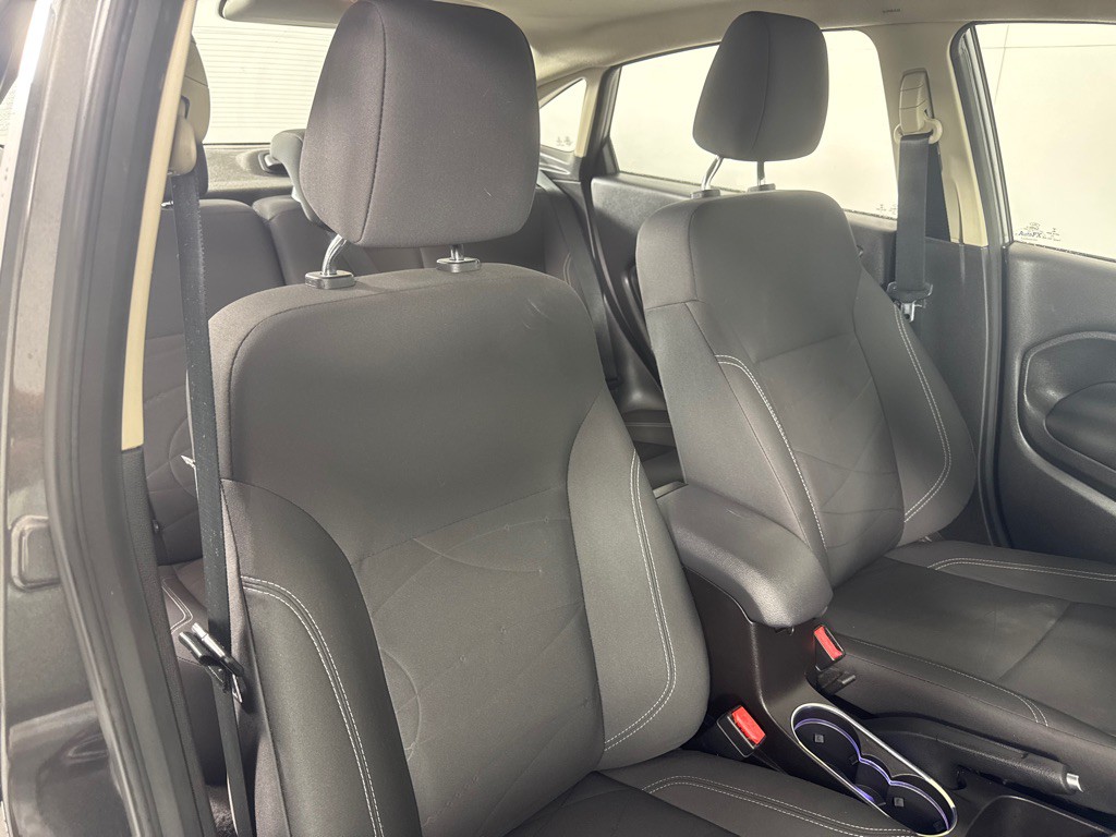 2016 Ford Fiesta Image 26
