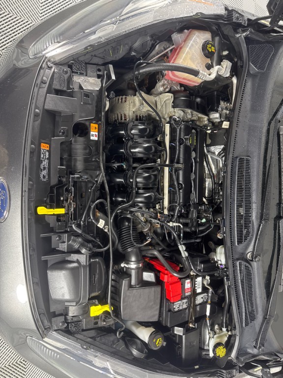2016 Ford Fiesta Image 28