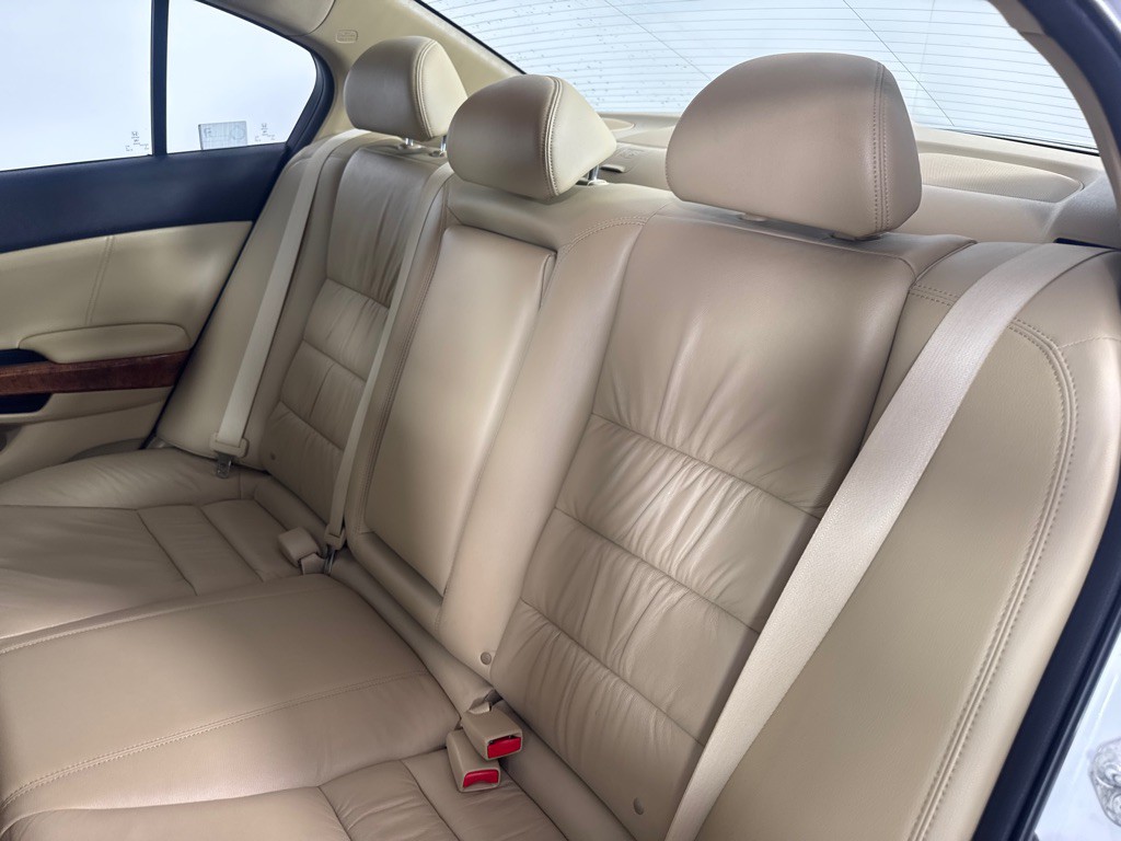 2012 Honda Accord Image 17