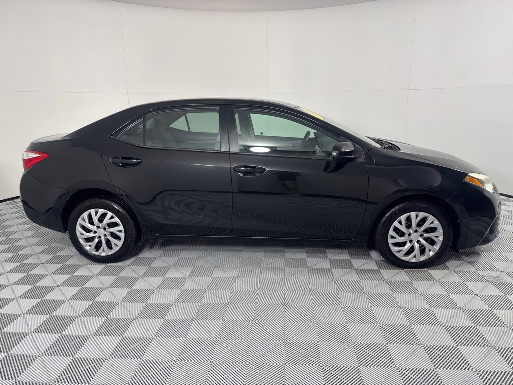 2015 Toyota Corolla Image 4