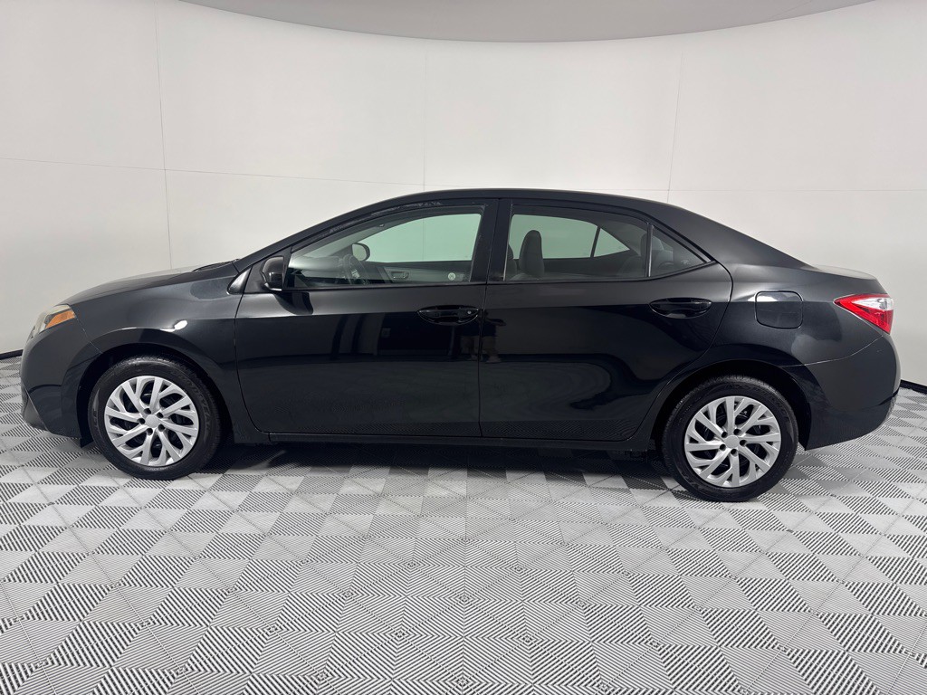 2015 Toyota Corolla Image 9