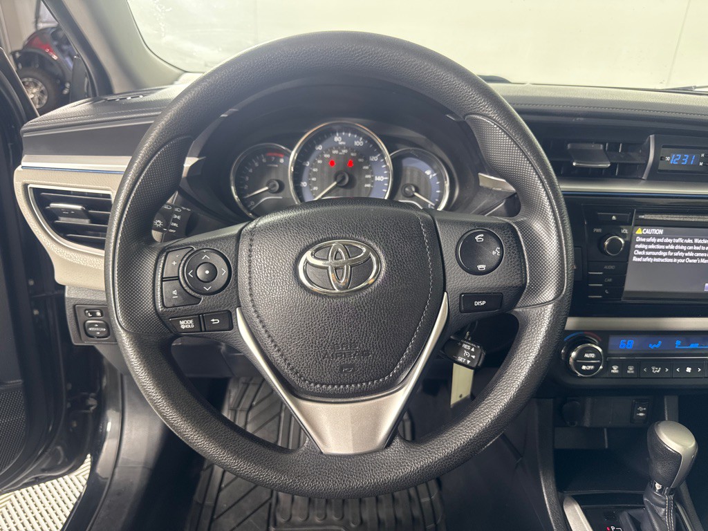 2015 Toyota Corolla Image 16