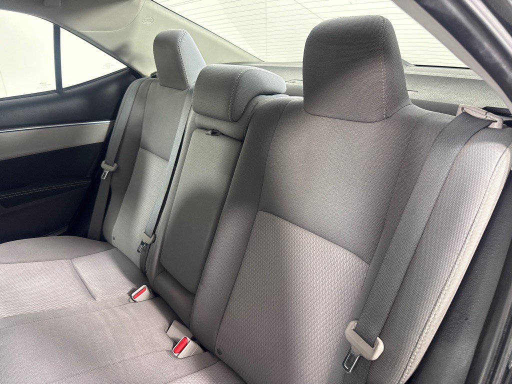 2015 Toyota Corolla Image 21