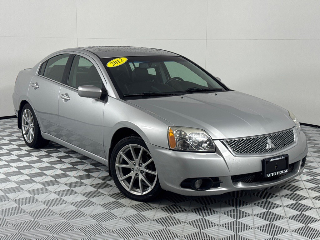 2012 Mitsubishi Galant Image 2