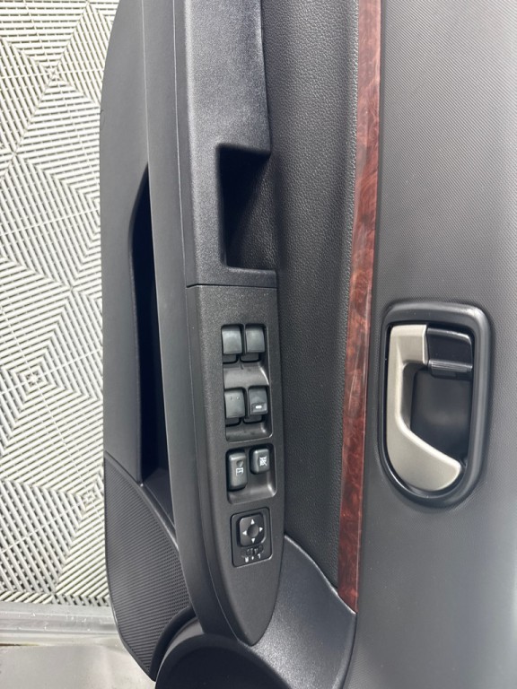 2012 Mitsubishi Galant Image 9