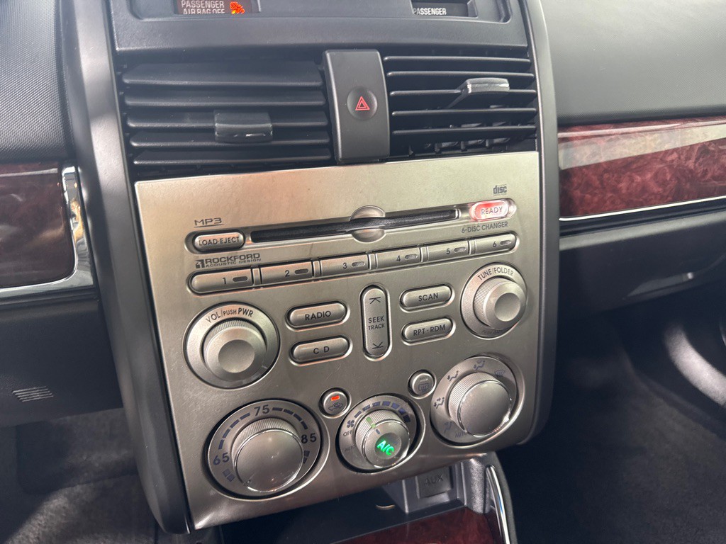 2012 Mitsubishi Galant Image 14