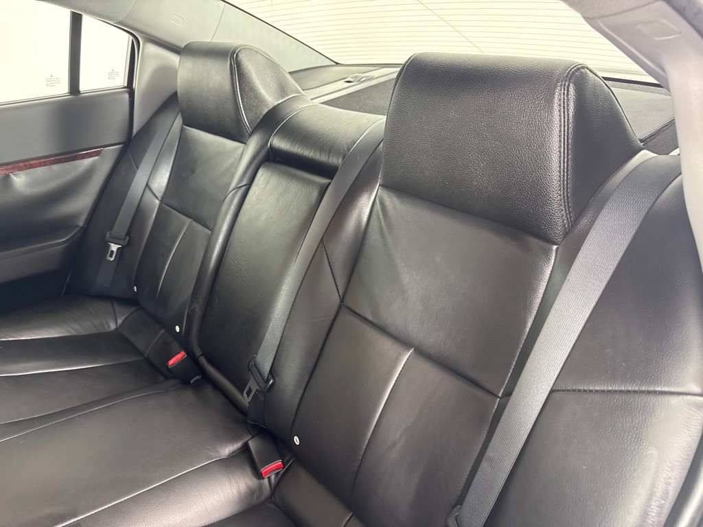2012 Mitsubishi Galant Image 17