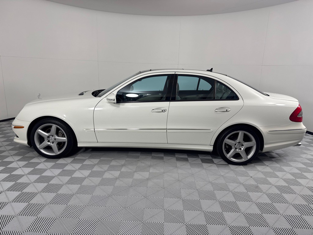 2008 Mercedes-Benz E-Class Image 8