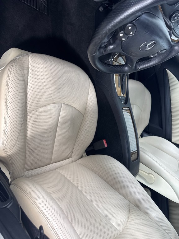 2008 Mercedes-Benz E-Class Image 12