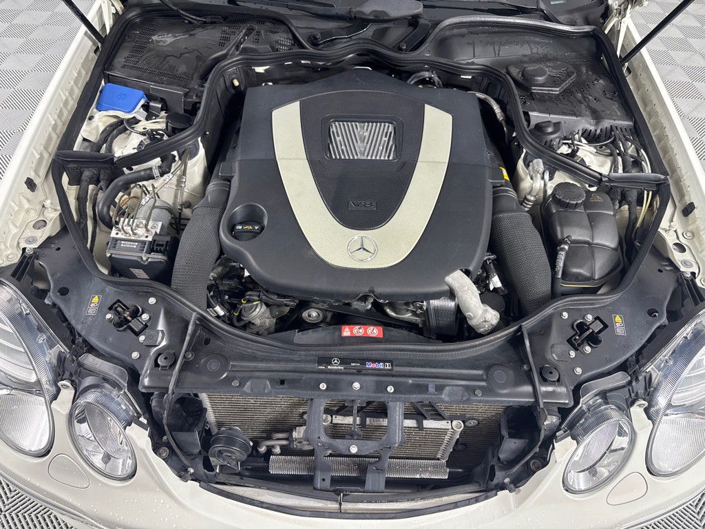 2008 Mercedes-Benz E-Class Image 26