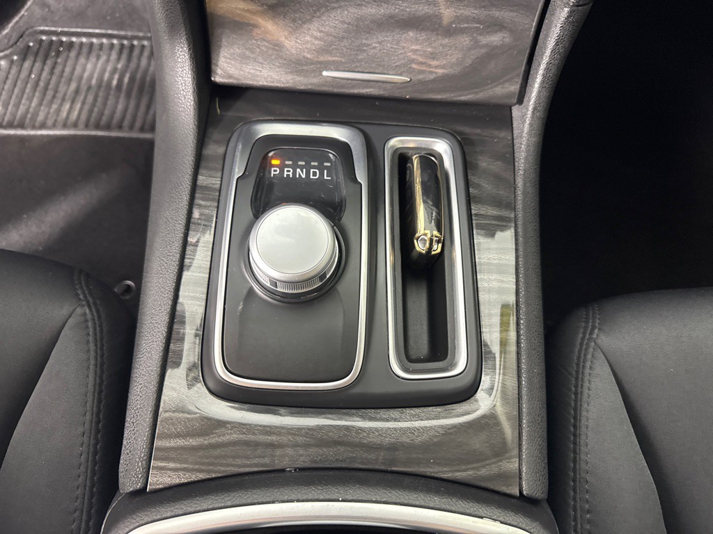 2019 Chrysler 300 Image 15