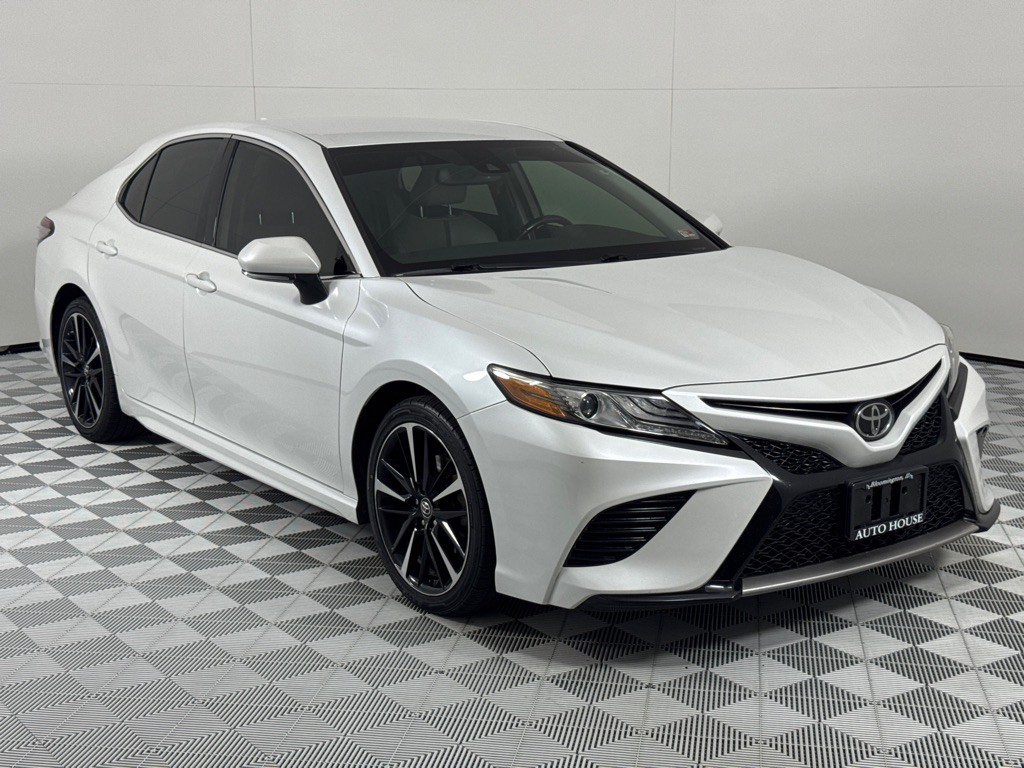 2019 Toyota Camry Image 3