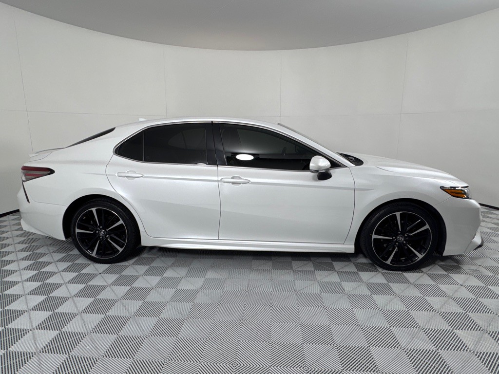 2019 Toyota Camry Image 4