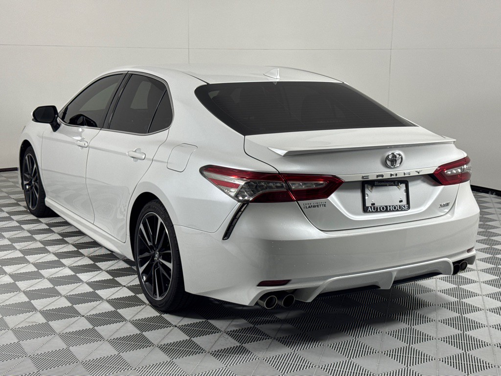 2019 Toyota Camry Image 7